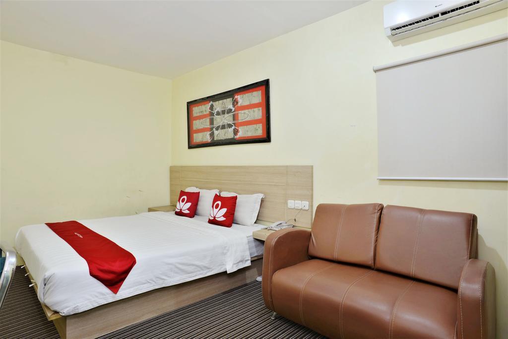 Zen Rooms Rujia Pecenongan Jakarta Exterior photo