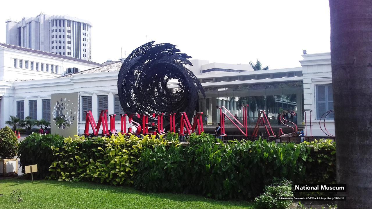 Zen Rooms Rujia Pecenongan Jakarta Exterior photo